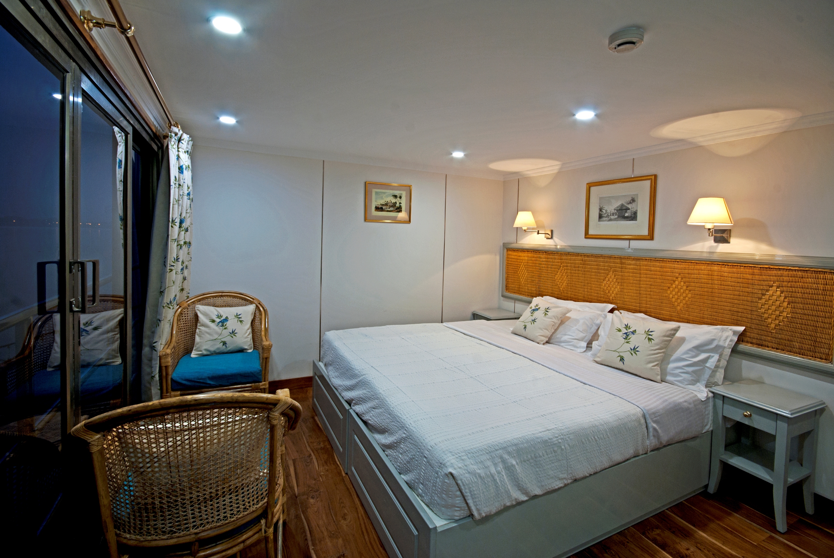 Rajmahal double cabin.jpg